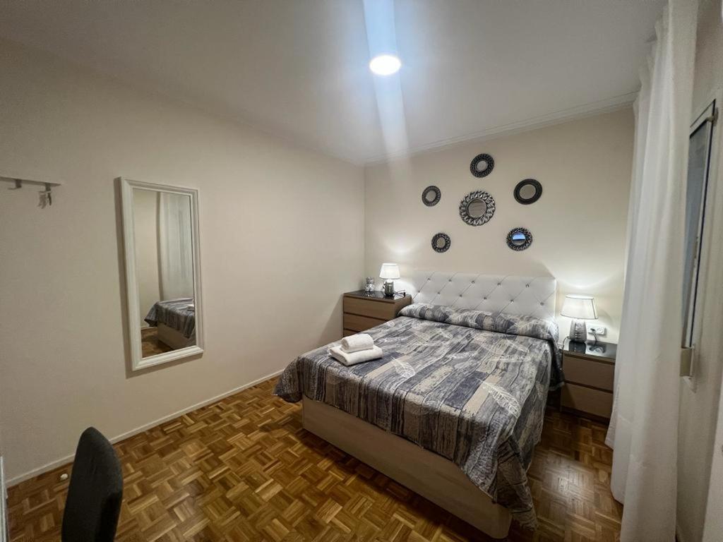 Villarroel Habitaciones Barcelona Exteriör bild
