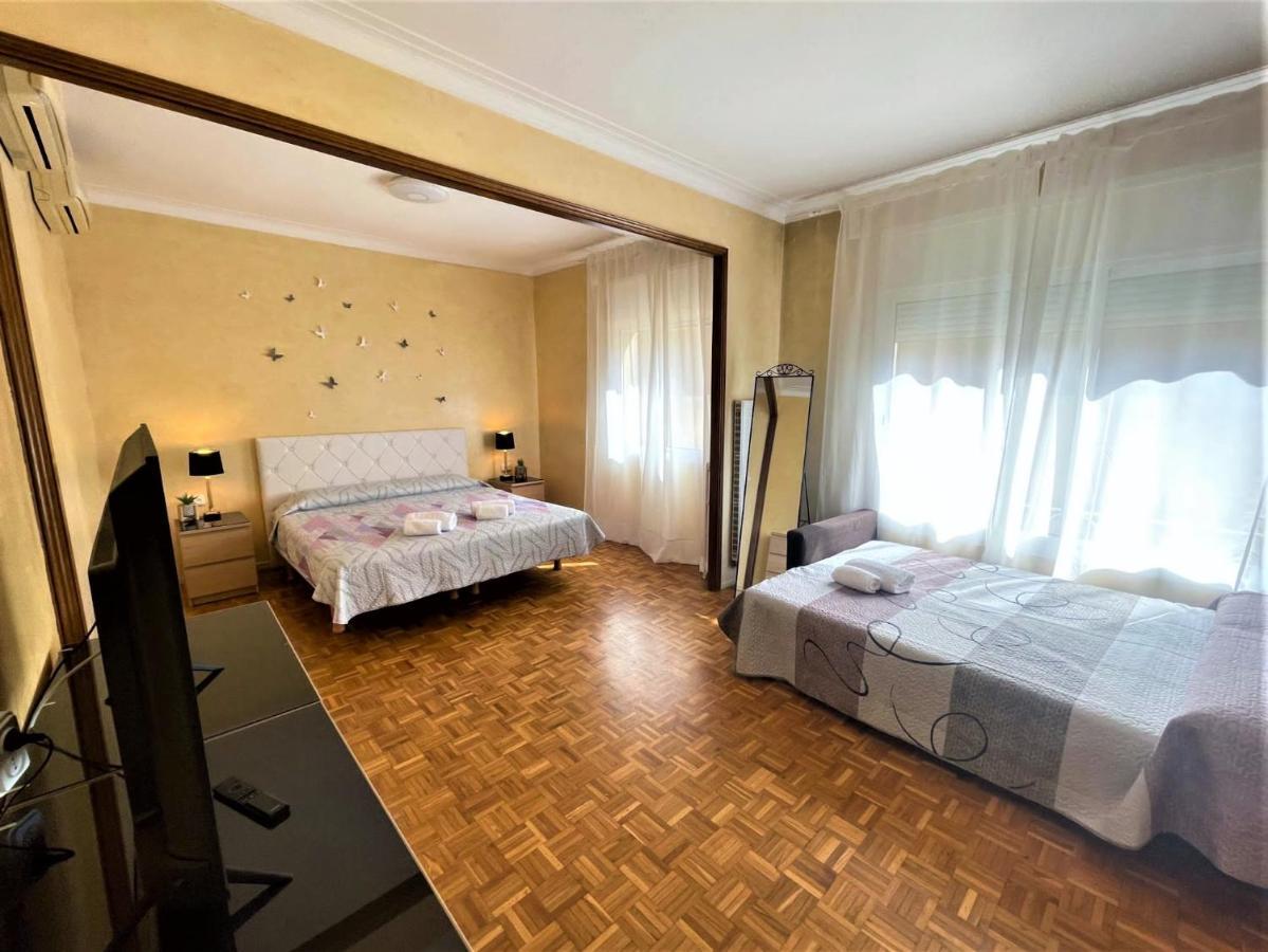 Villarroel Habitaciones Barcelona Exteriör bild