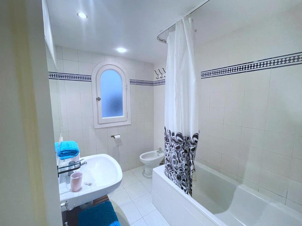 Villarroel Habitaciones Barcelona Exteriör bild